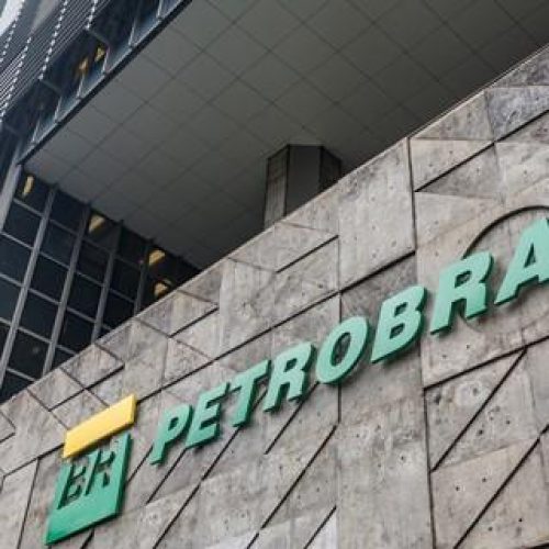 Petrobras: ações caem com “frustração dupla”, mas mercado espera próximo catalisador