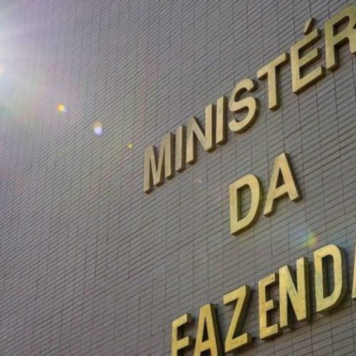 Brasil crescerá 2,5% em 2024, diz Fazenda em nova projeção