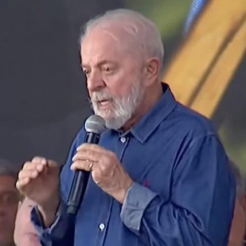 Lula cobra bancada e compara oposição com “titica” de cachorro