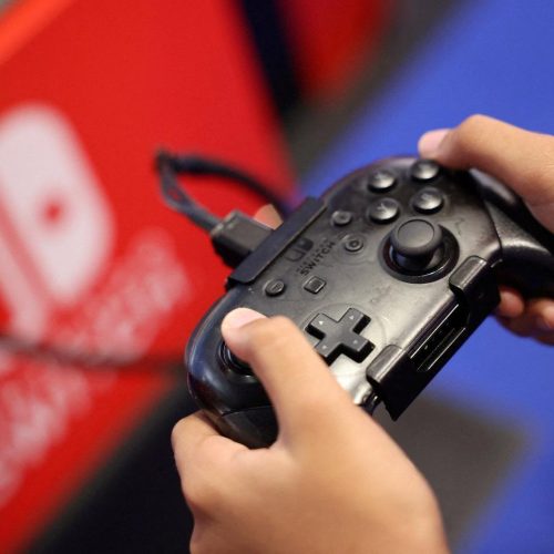 Lucro operacional da Nintendo desaba 71% com vendas do Switch caindo pela metade